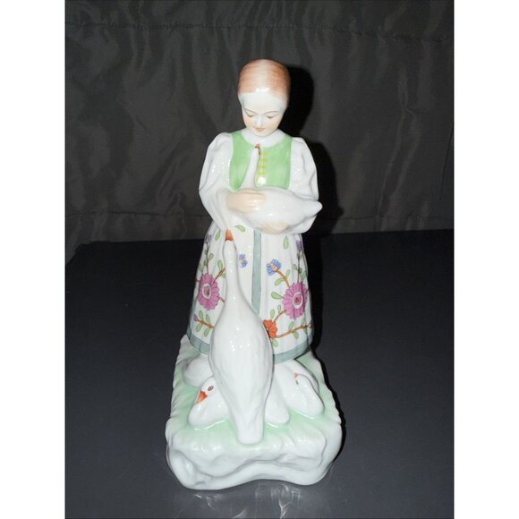HEREND Peasant Girl With Geese Green Dress 8" Tall Porcelain - Picture 2 of 11